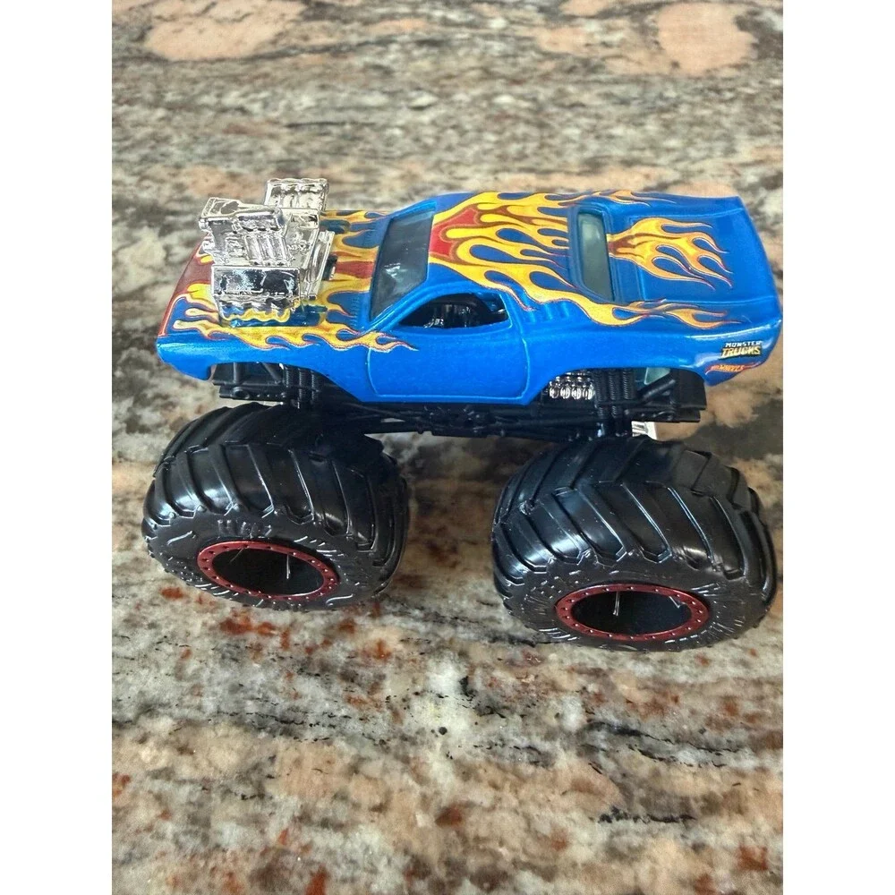 Hot Wheels Monster Jam Trucks Rodger Dodge - Blue w/ Red Rims  1:64 Scale